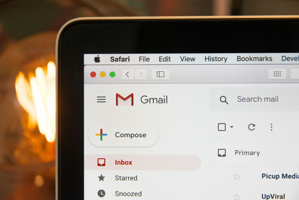 メール　Gmail